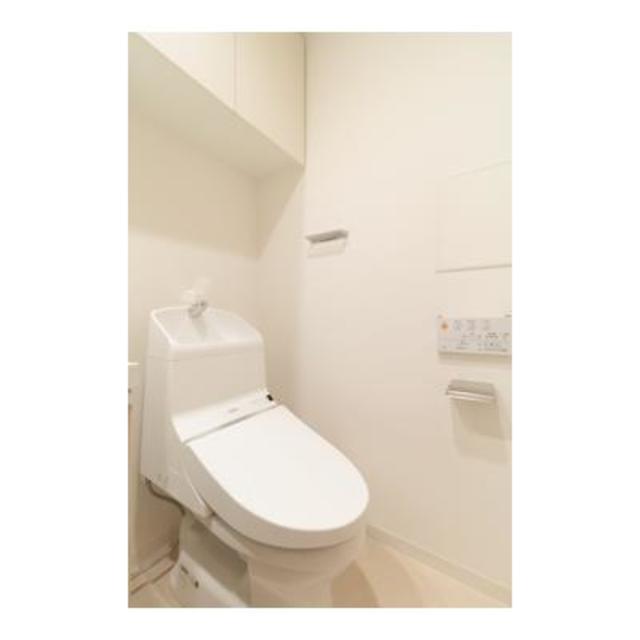 トイレ　※写真は同タイプ住戸です。