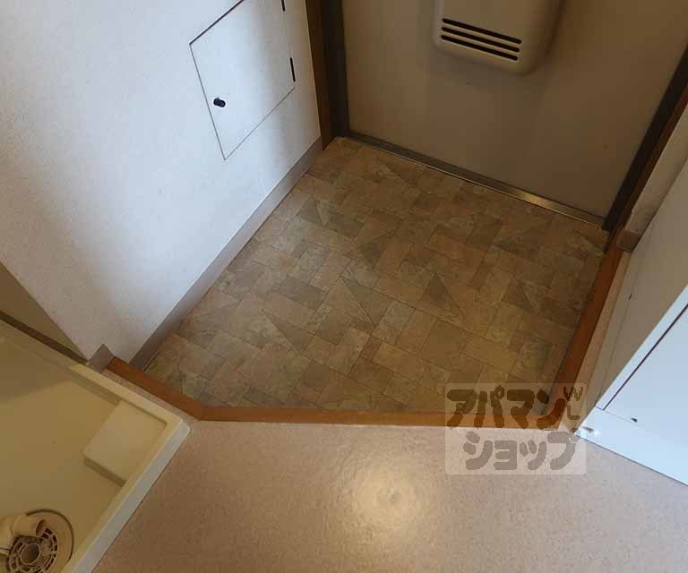 エクシード梅小路の玄関写真