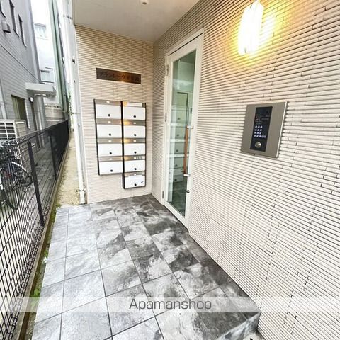 地下鉄名城線 平安通駅 徒歩4分 4階建 築10年の外観写真