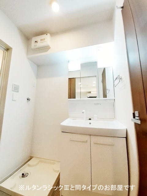 メゾンサブーリュの内装写真
