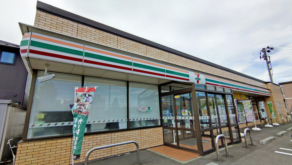 コンビニ　セブンイレブン秋田東通8丁目店（コンビニ）まで98m