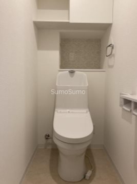 【大阪市中央区日本橋のマンションのトイレ】