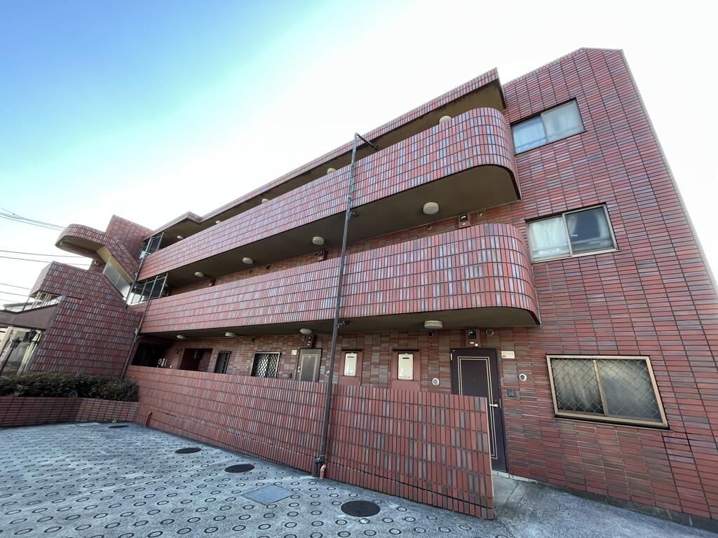神奈川県横浜市青葉区さつきが丘（マンション）の賃貸物件の外観