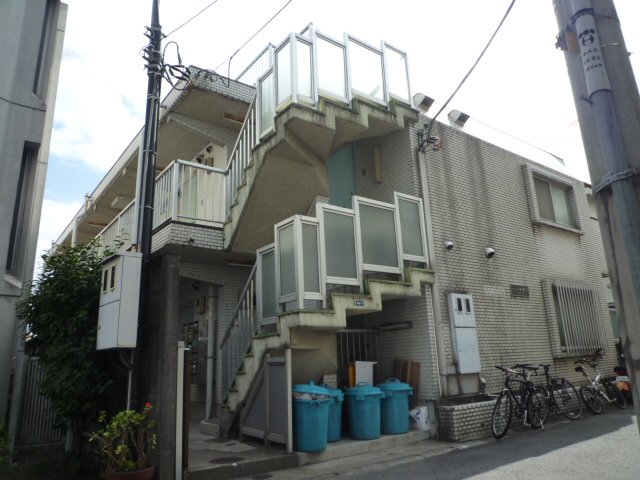 【マンション日美３の建物外観】