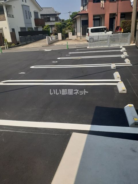 【福田treasureの駐車場】