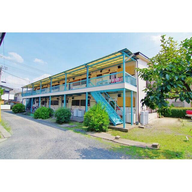 建物外観　越谷駅徒歩７分（５６０ｍ）