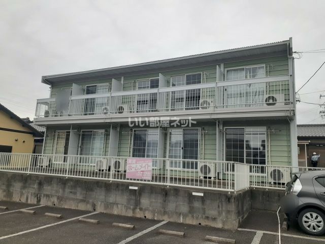 豊川市御油町のアパートの建物外観