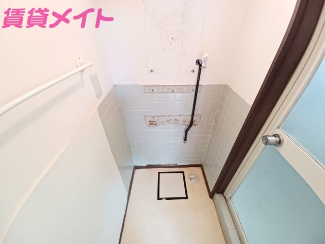 【伊勢市勢田町のマンションの洗面設備】