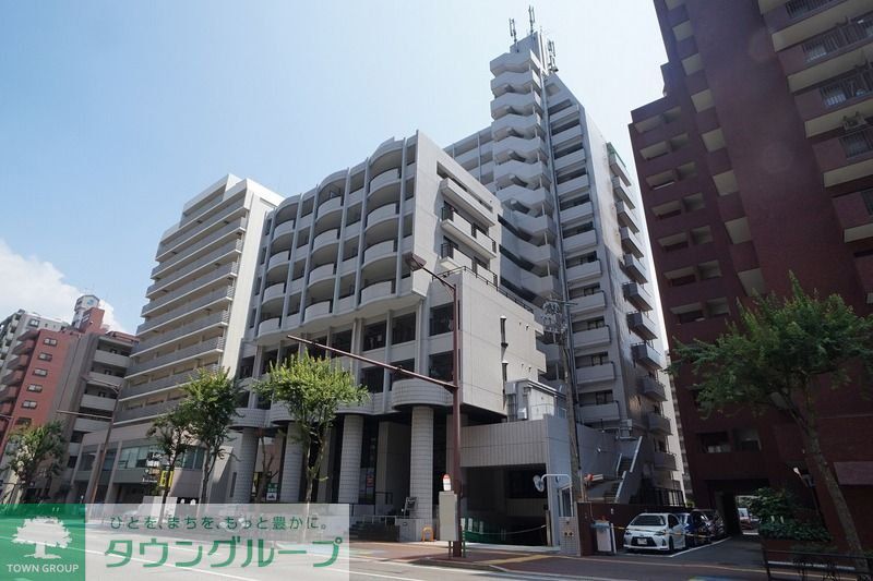 福岡市中央区荒戸のマンションの建物外観