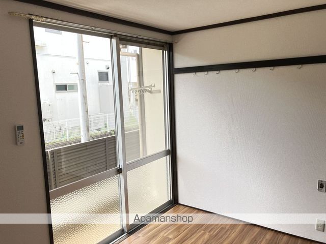 ドリームハイツの居間写真