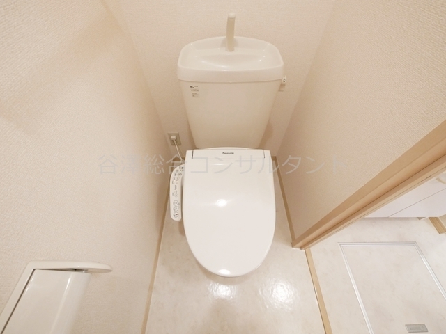 トイレ　温水洗浄便座