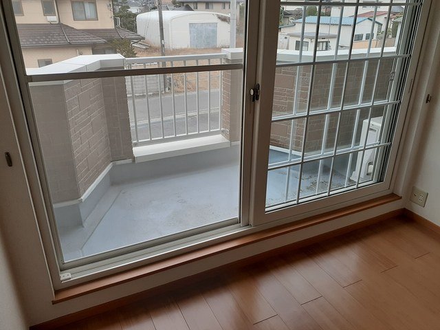 バルコニー　開放的で明るい空間を演出してくれるバルコニーです