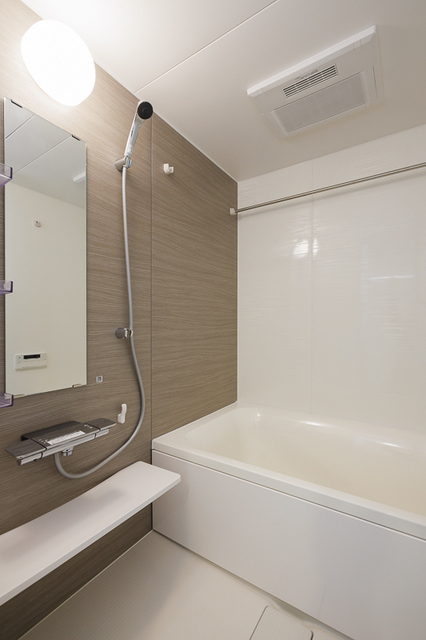 バス・シャワールーム　※写真は同タイプ住戸です。