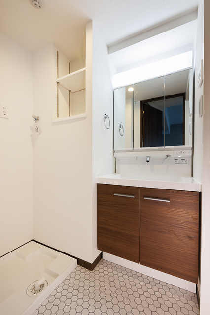 洗面設備　※写真は同タイプ住戸です。