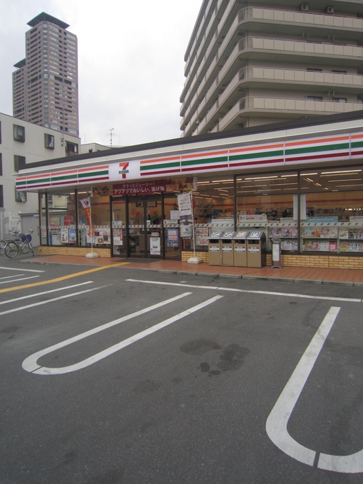 コンビニ　セブンイレブン梶町１丁目店（コンビニ）まで363m