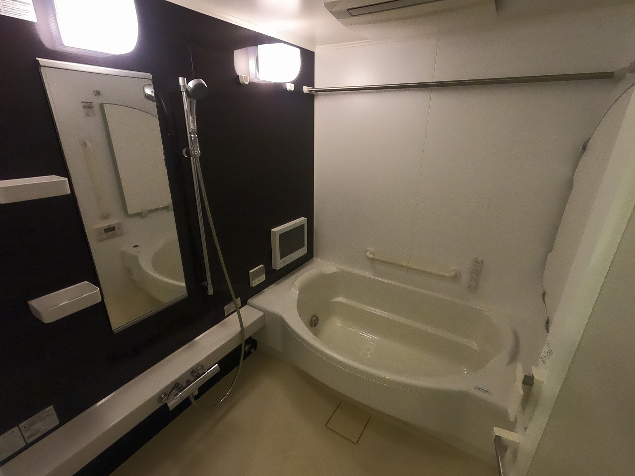 バス・シャワールーム　浴室