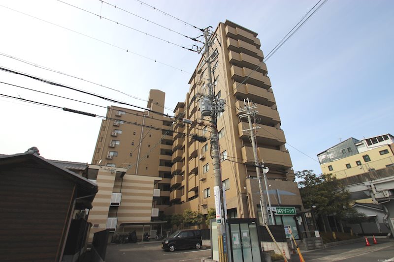 建物外観　駅徒歩６分の分譲マンション