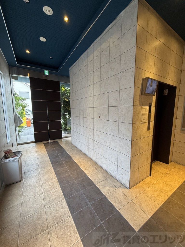 ロビー　エントランス