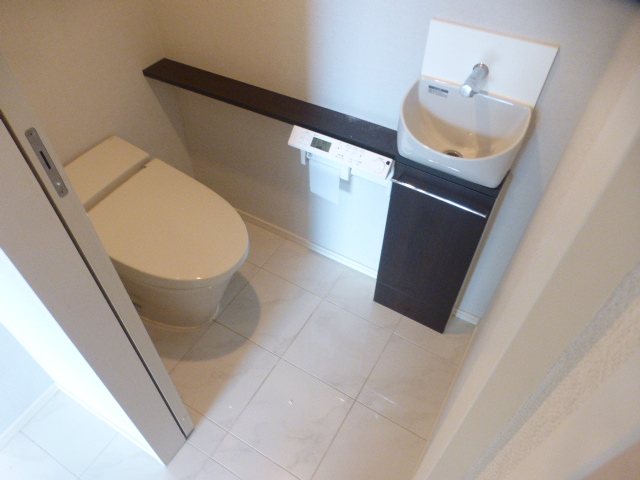 トイレ　トイレ