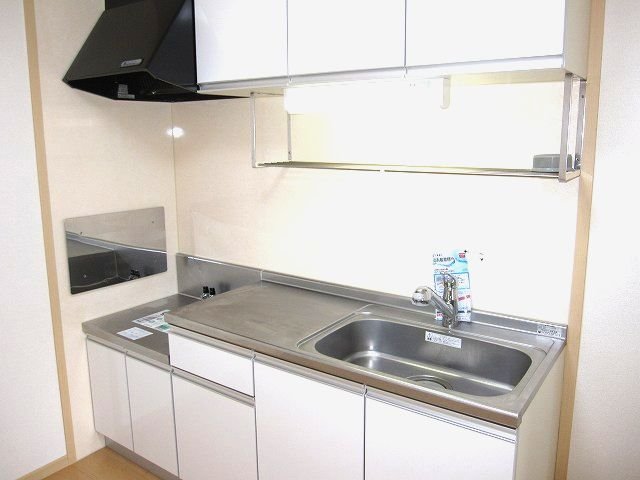 キッチン　コンパクトなキッチンで掃除もラクラク