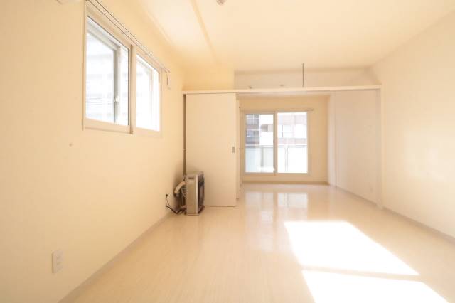 居室・リビング　明るいリビング♪