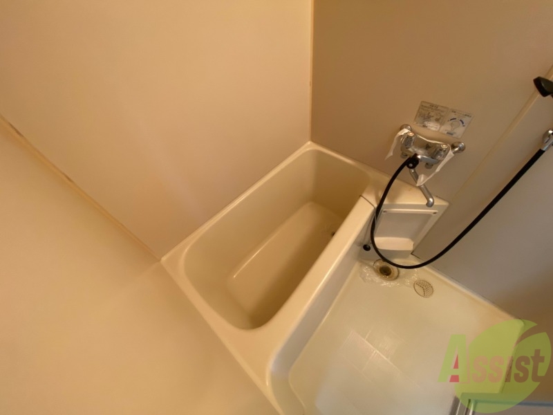 バス・シャワールーム　お風呂です。ゆっくりお風呂につかるのも体に良いですね～