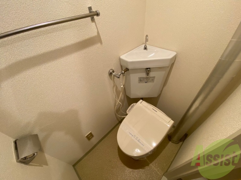 トイレ　こちらはトイレです。清潔感があり、安心して使用できます。