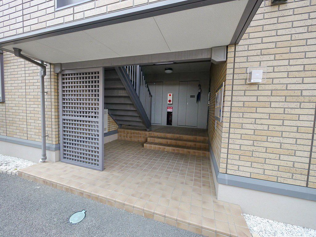 エントランス　エントランス