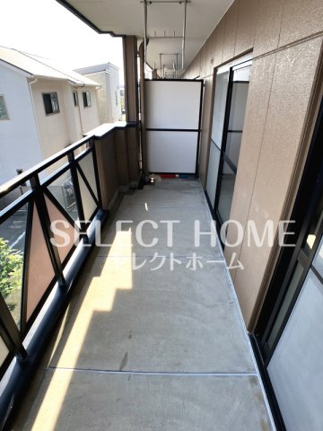 バルコニー　陽当たり良好なバルコニーです