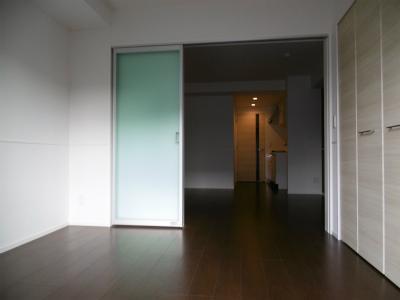 居室・リビング　洋室から