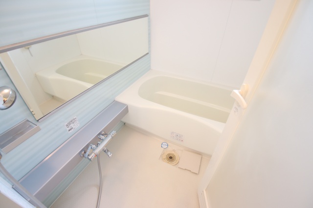 バス・シャワールーム　※別室の参考写真の為、現況優先です。