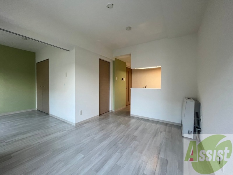 居室・リビング　広くてきれいなリビングです！快適に過ごせそうですね。