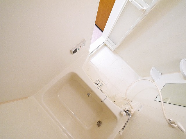 バス・シャワールーム　ゆったり過ごせるお風呂です