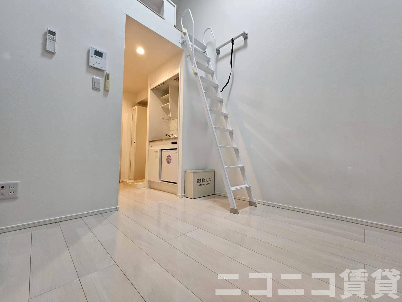 居室・リビング　別号室イメージの為、現状を優先致します。