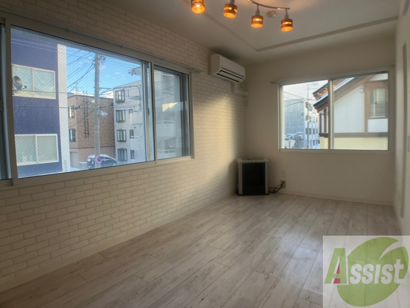 居室・リビング　広くてキレイなお部屋が広がっていて、充実した生活が送れそう。