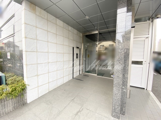 エントランス　毎日通るエントランス♪