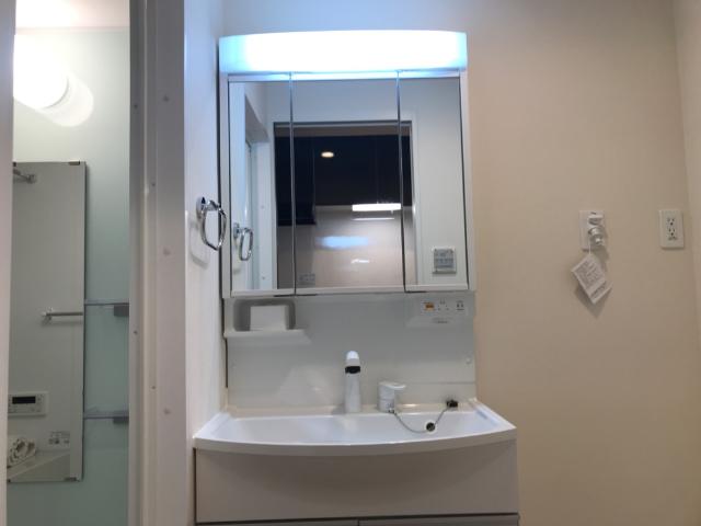 洗面設備　洗髪洗面化粧台