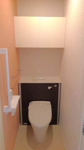 トイレ　落ち着いたトイレです