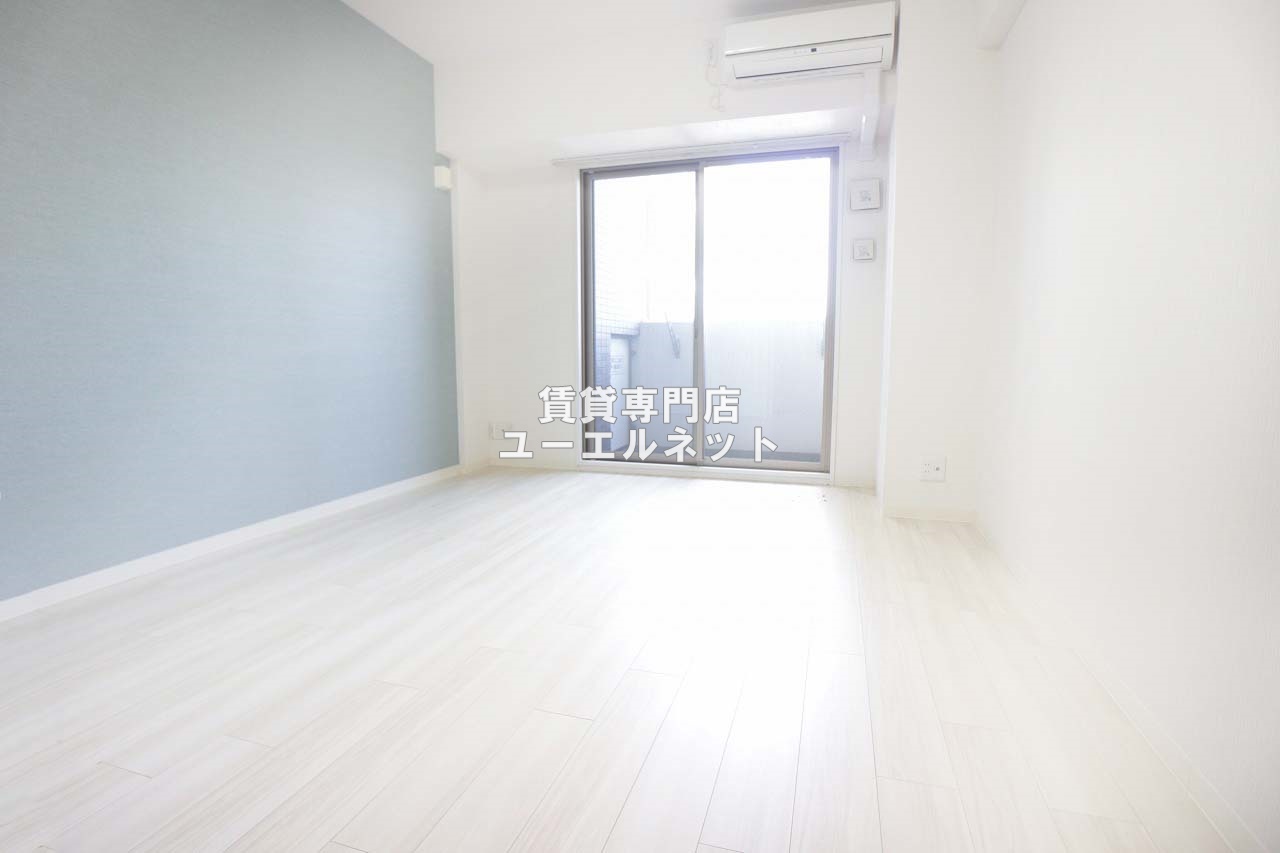 居室・リビング　ゆったりとくつろげる、落ち着きのある居室空間です