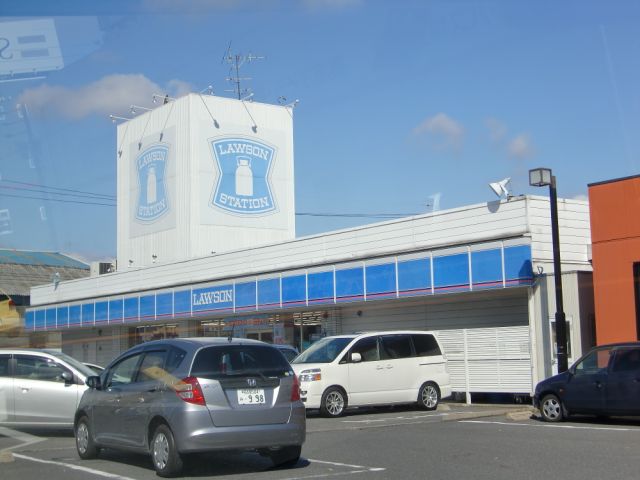 コンビニ　ローソン（コンビニ）まで450m