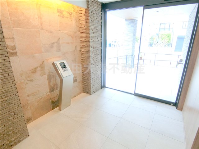 エントランス　エントランス