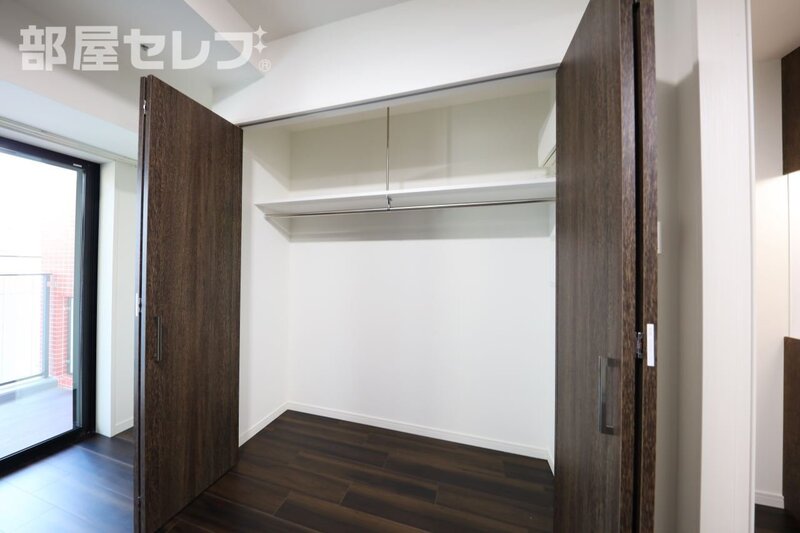 収納　８０２号室写真