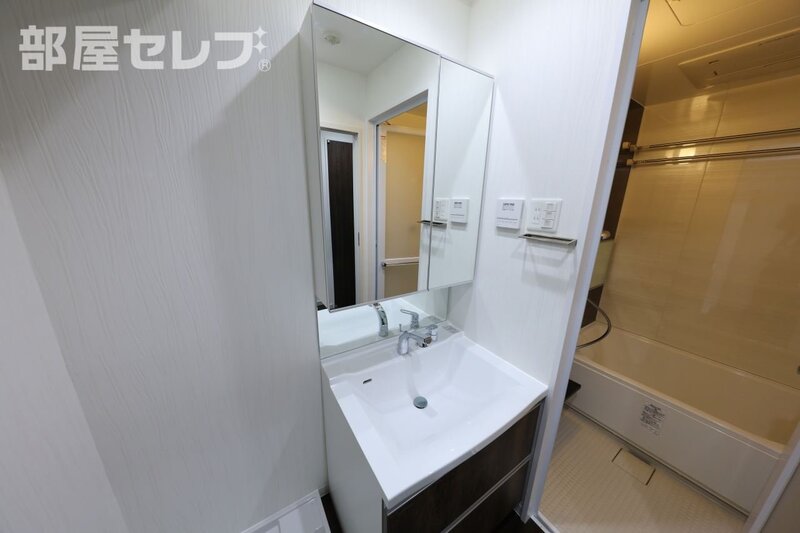 洗面設備　８０２号室写真