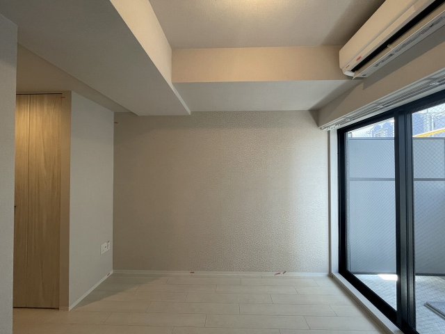 居室・リビング　別角度から見た洋室です　※同マンション別室画像です