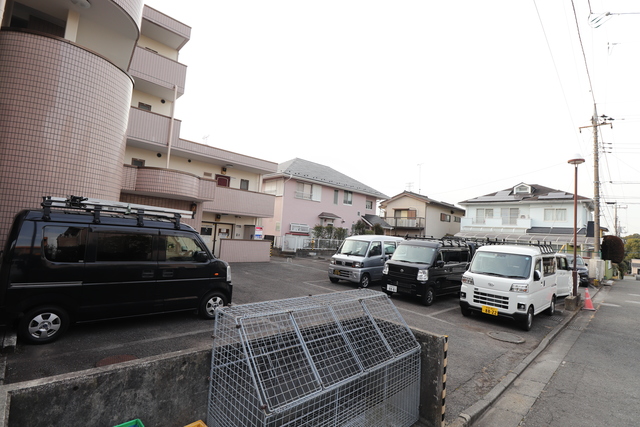 駐車場　駐車場（普通車区画）空きあります！（２０２５／９）