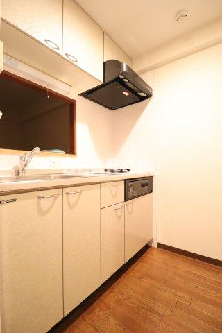 キッチン　コンパクトなキッチンで掃除もラクラク