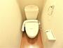 トイレ　温水洗浄便座付トイレです☆