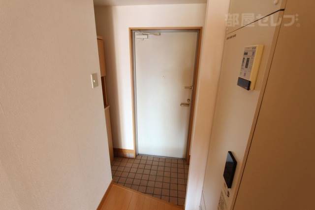 玄関　※２０２号室内参照