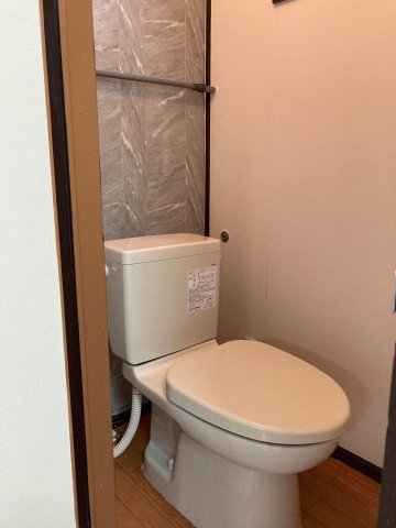 トイレ　簡易水洗です。