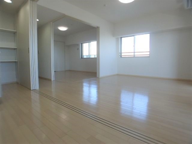 その他部屋・スペース　南向きリビング